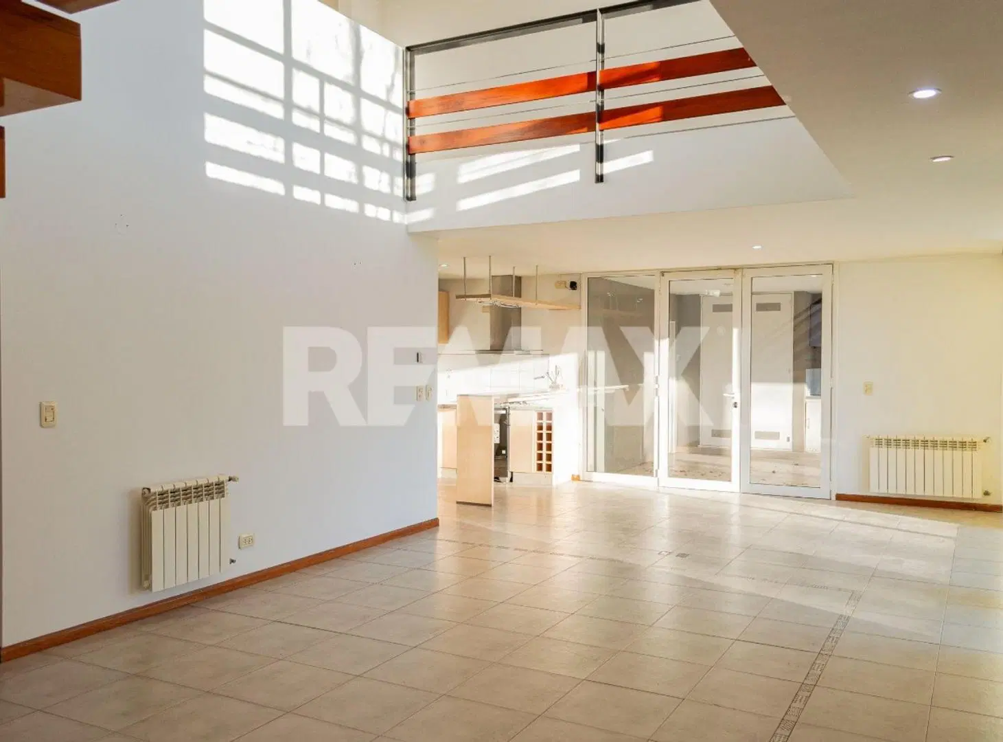 ALQUILER CASA GERENCIAL 4 DORM COMAHUE GOLF CLUB 2
