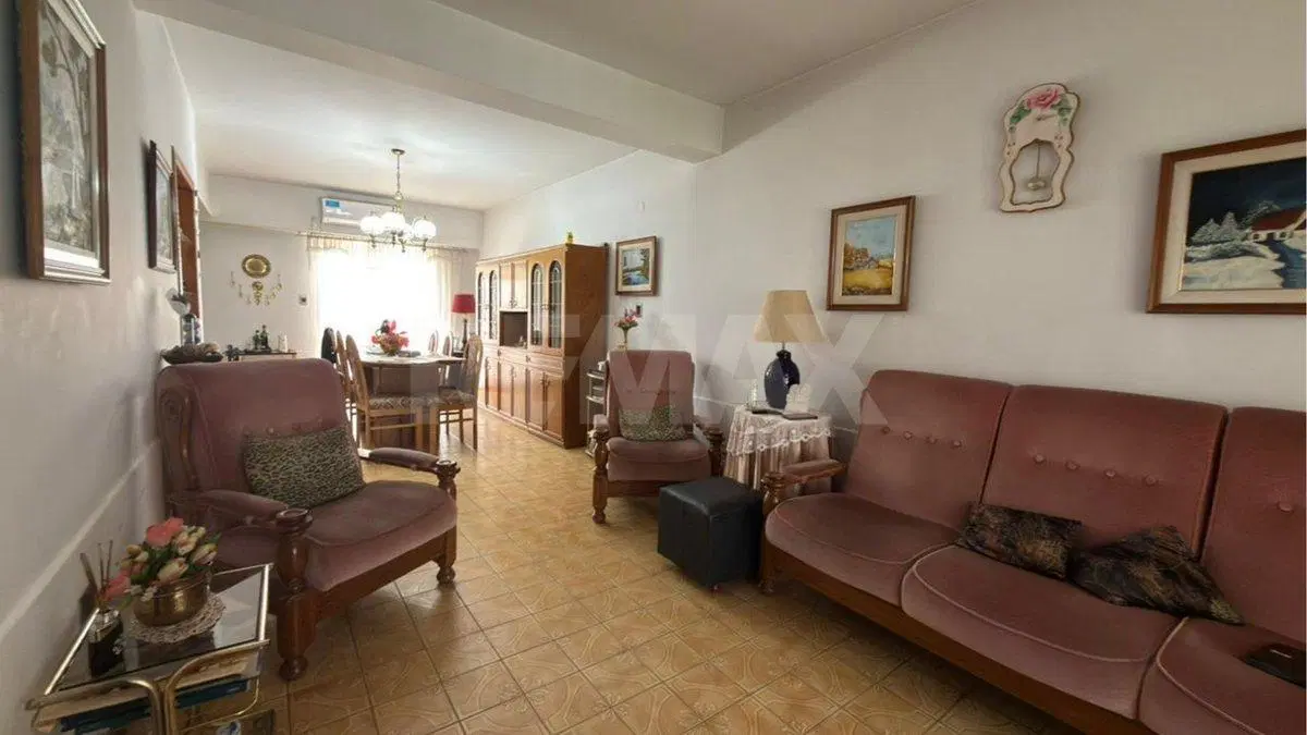 VENTA CASA 2 DOMITORIOS C/MONOAMBIENTE NEUQUÉN 4