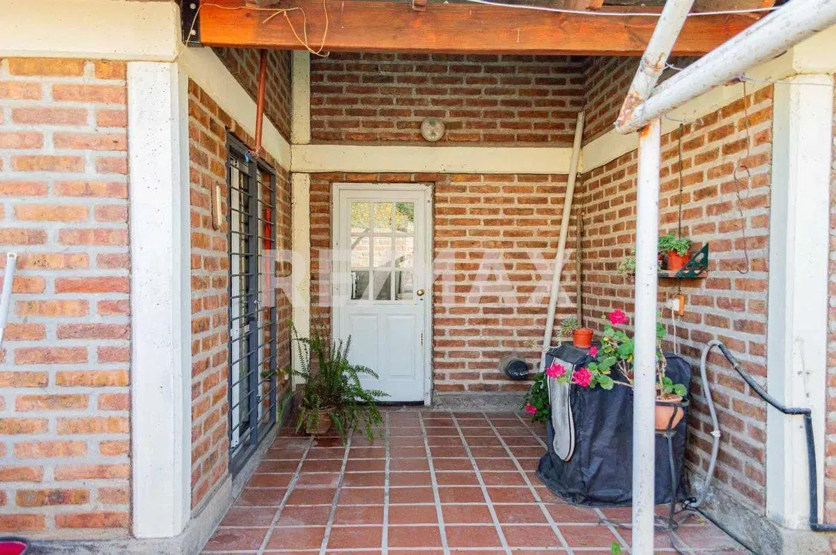 EN VENTA APTO CREDITO CASA + QUINCHO PLOTTIER 8