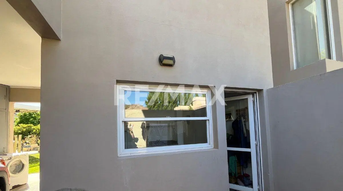 CASA EN VENTA B° LA COMARCA, CENTENARIO. 2