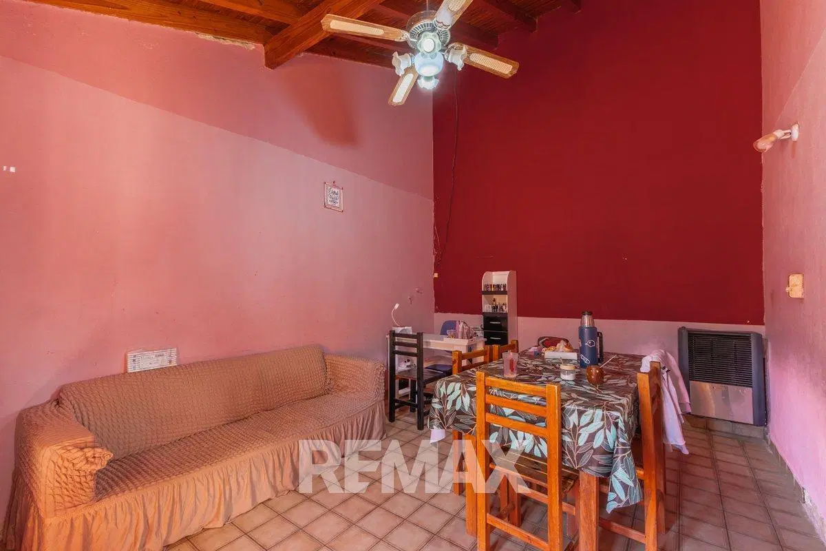 2 Casas + Departamento B° Don Bosco II 5