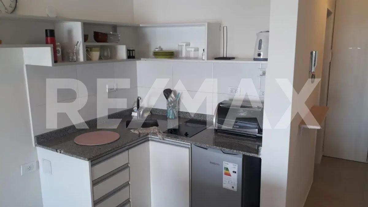 DEPARTAMENTO EN ALQUILER CENTRO CALLE TUCUMAN 5