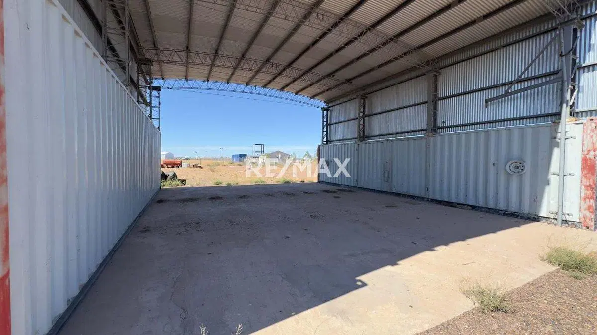 ALQUILER DE 5000 M2 EN PARQUE INDUSTRIAL DE AÑELO 4