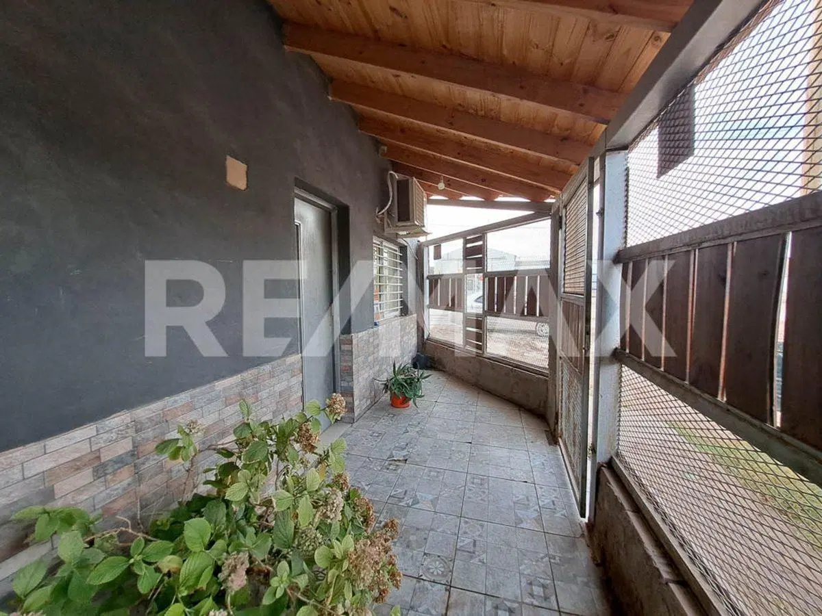 VENTA CASA 4 DORMITORIOS EN PLOTTIER 5