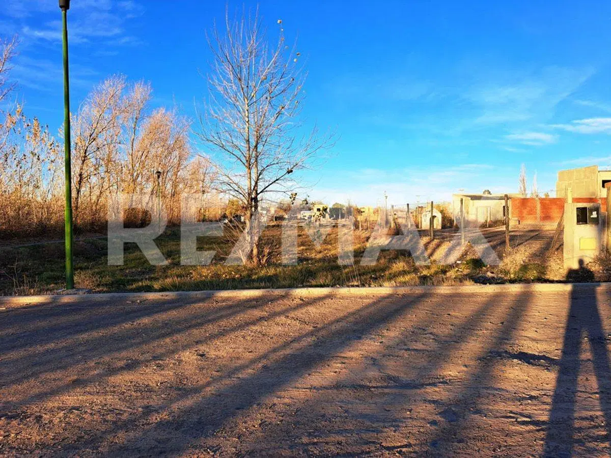 TERRENO EN VENTA BARRIO JUDICIALES FERNANDEZ ORO 8
