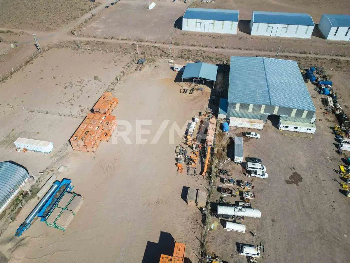 BASE EN VENTA PARQUE INDUSTRIAL DE AÑELO 4