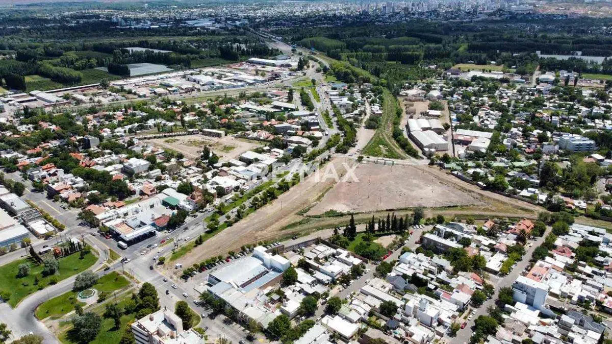 TERRENO APTO DESARROLLO | CIPOLLETTI 4