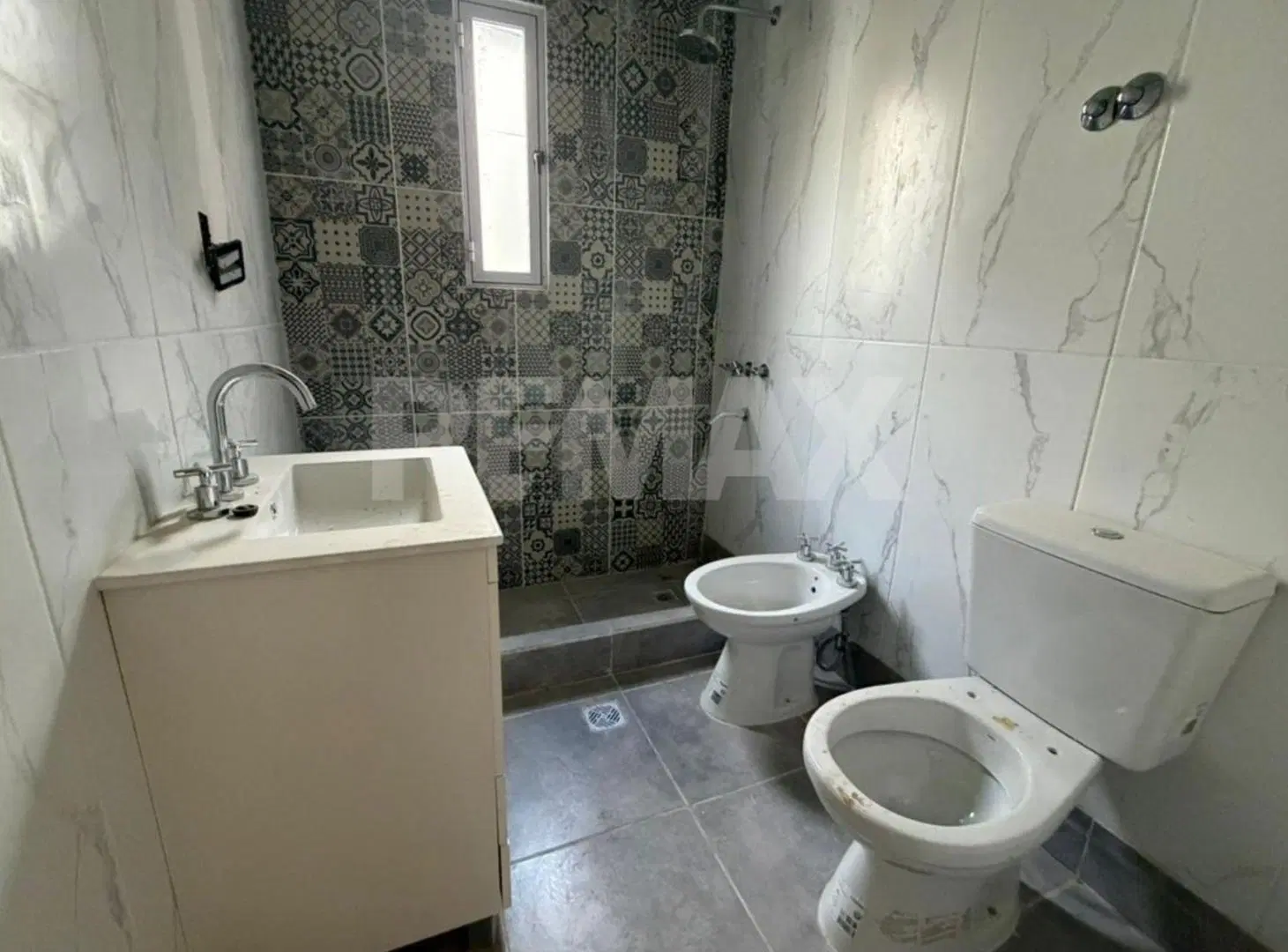 VENTA DE CASA A TERMINAR EN PLOTTIER 5