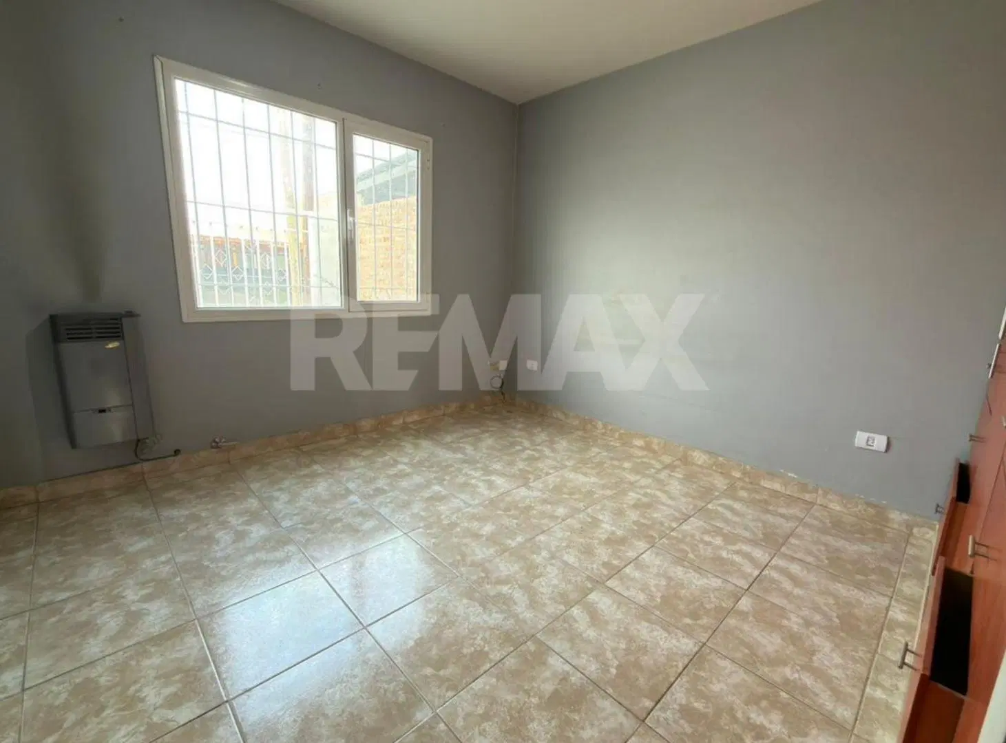 VENTA DE CASA 2 DORMITORIOS EN LA CASONA PLOTTIER 2
