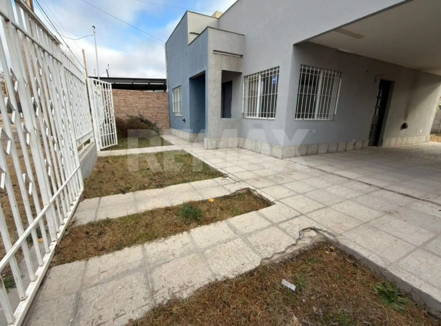 VENTA DE CASA 2 DORMITORIOS EN LA CASONA PLOTTIER 5