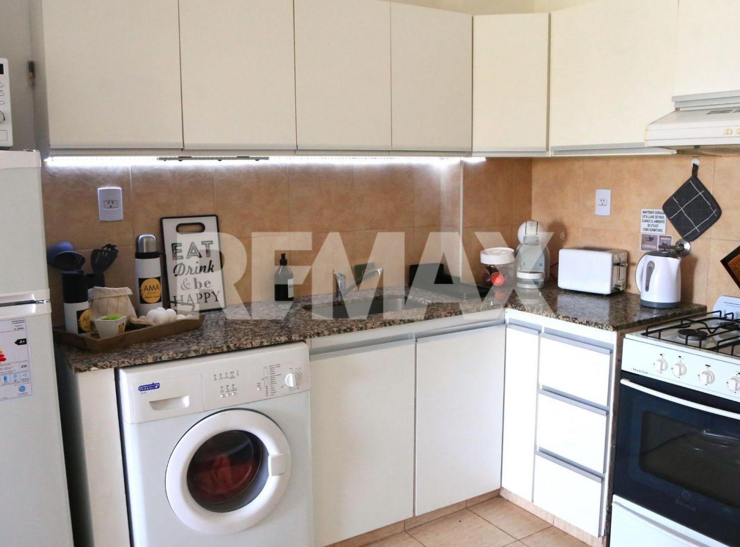 Foto de Venta - Monoambiente amoblado - Centro Este, imagen 1
