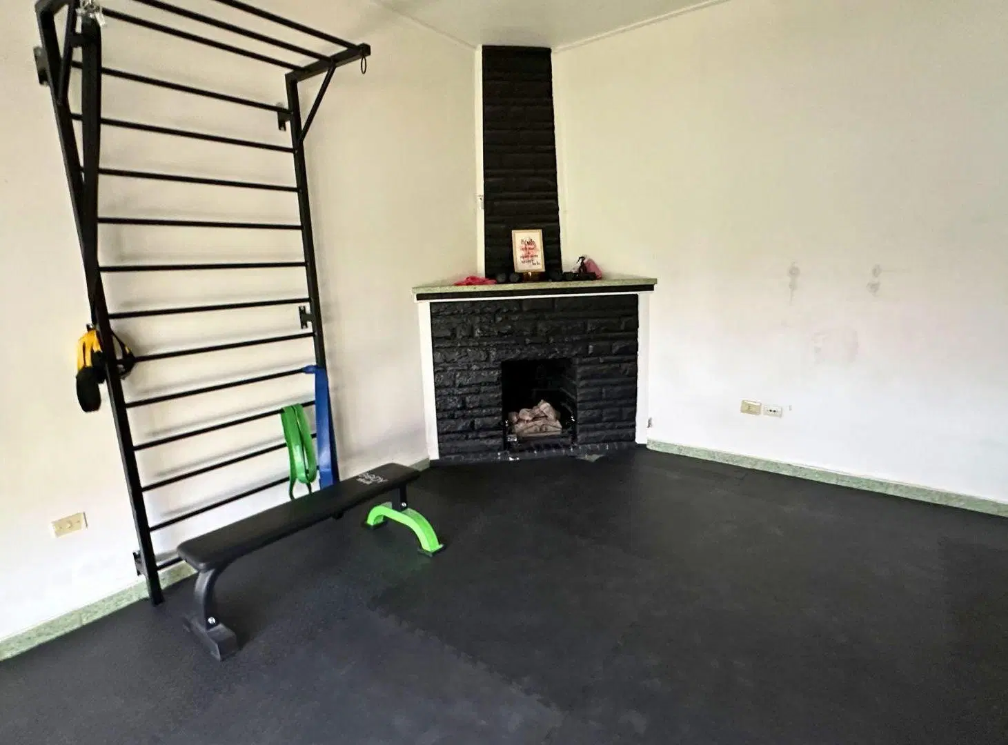 CASA 4 DORMITORIOS BARRIO ROSAUER CIPOLLETTI 8