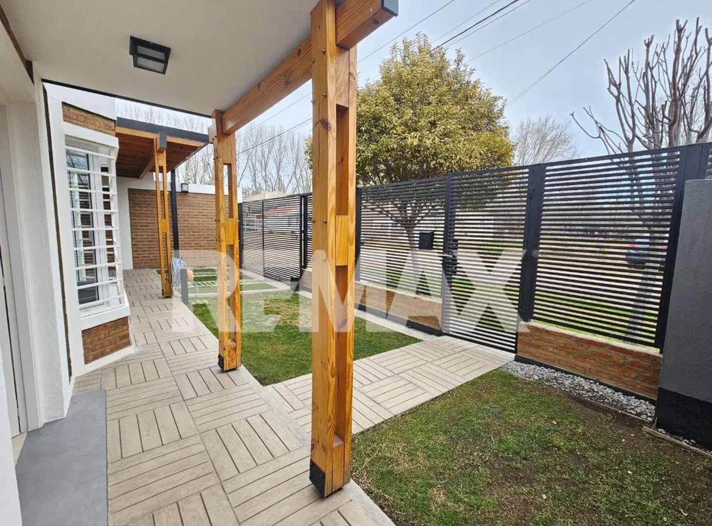 CASA 3 DORMITORIOS VILLA LIDA - PLOTTIER 8