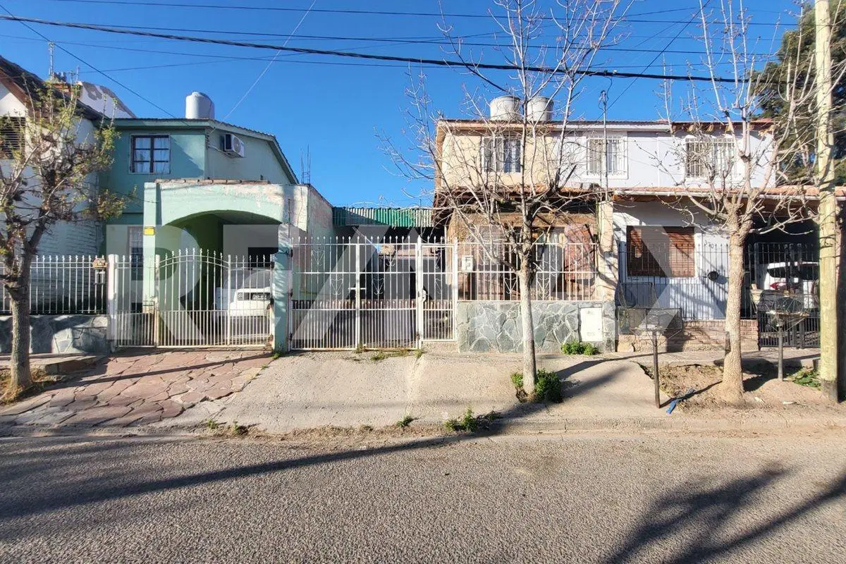 VENTA DUPLEX +DPO BARRIO MARONESE NQN 5
