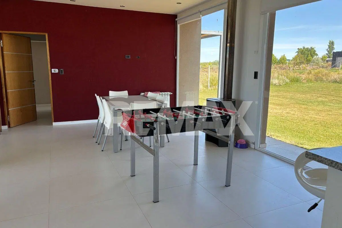 Casa en venta en La Peninsula 2
