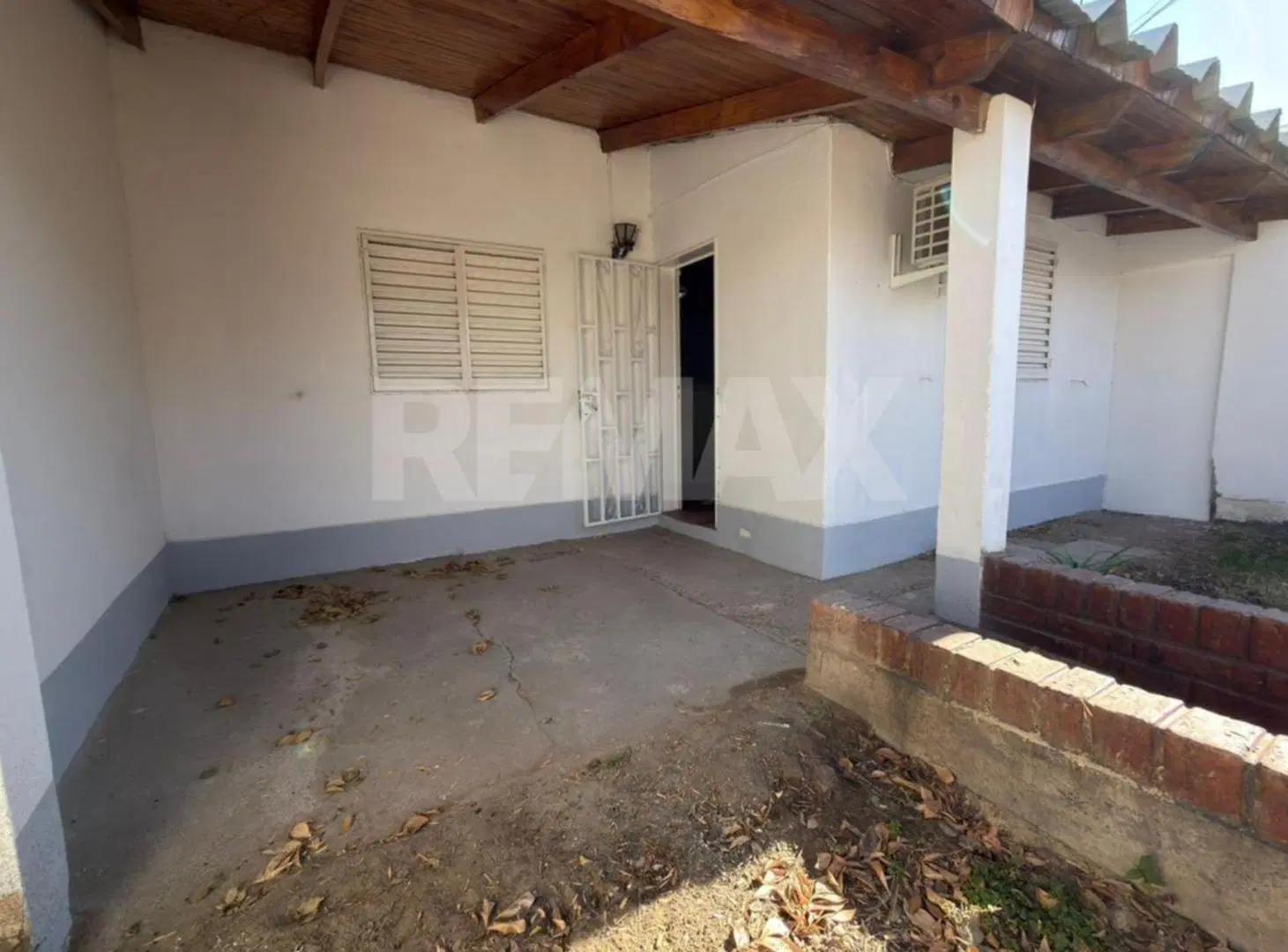 VENTA DE CASA EN NEUQUEN  CAPITAL 3 DORMITORIOS 8