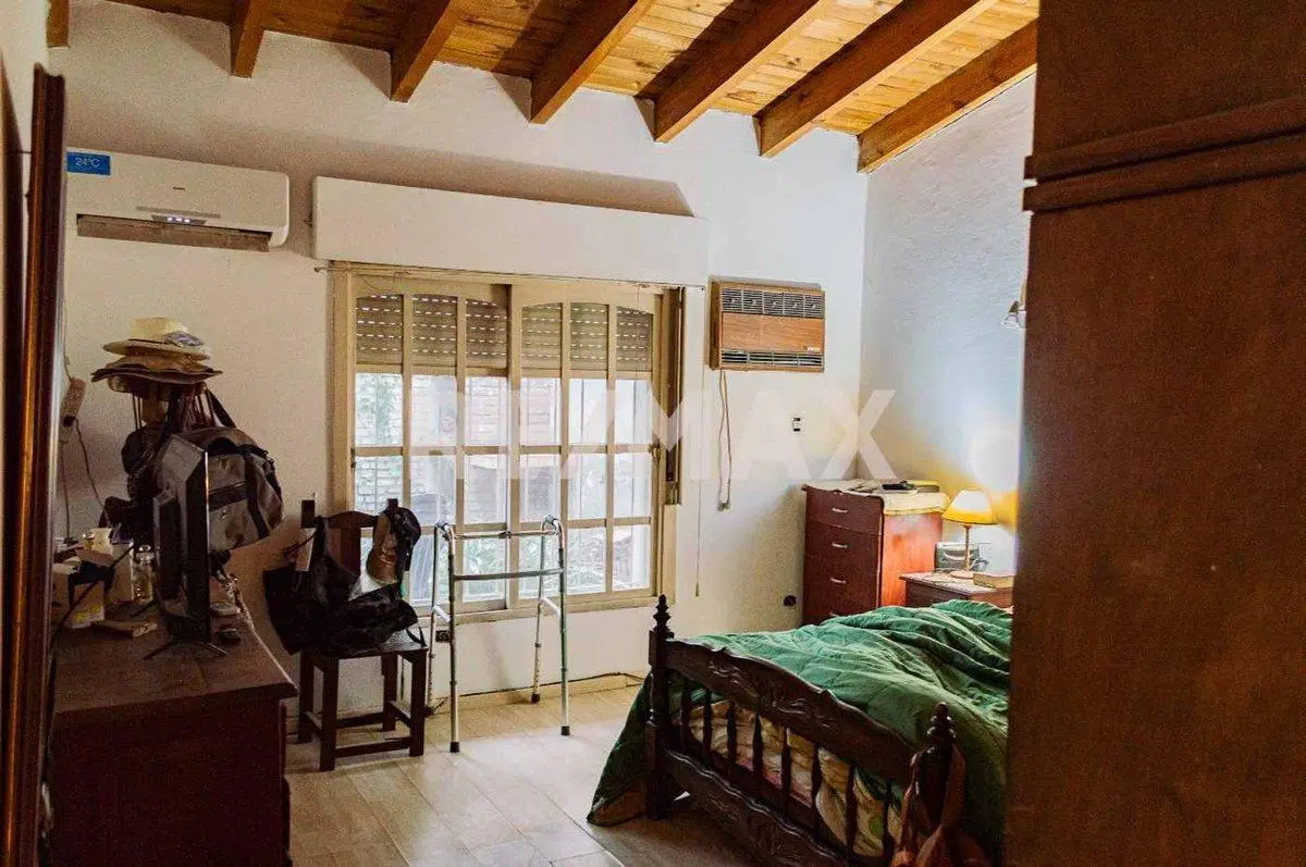 Casa - Consultorio a Refaccionar Centro Cipolletti 8