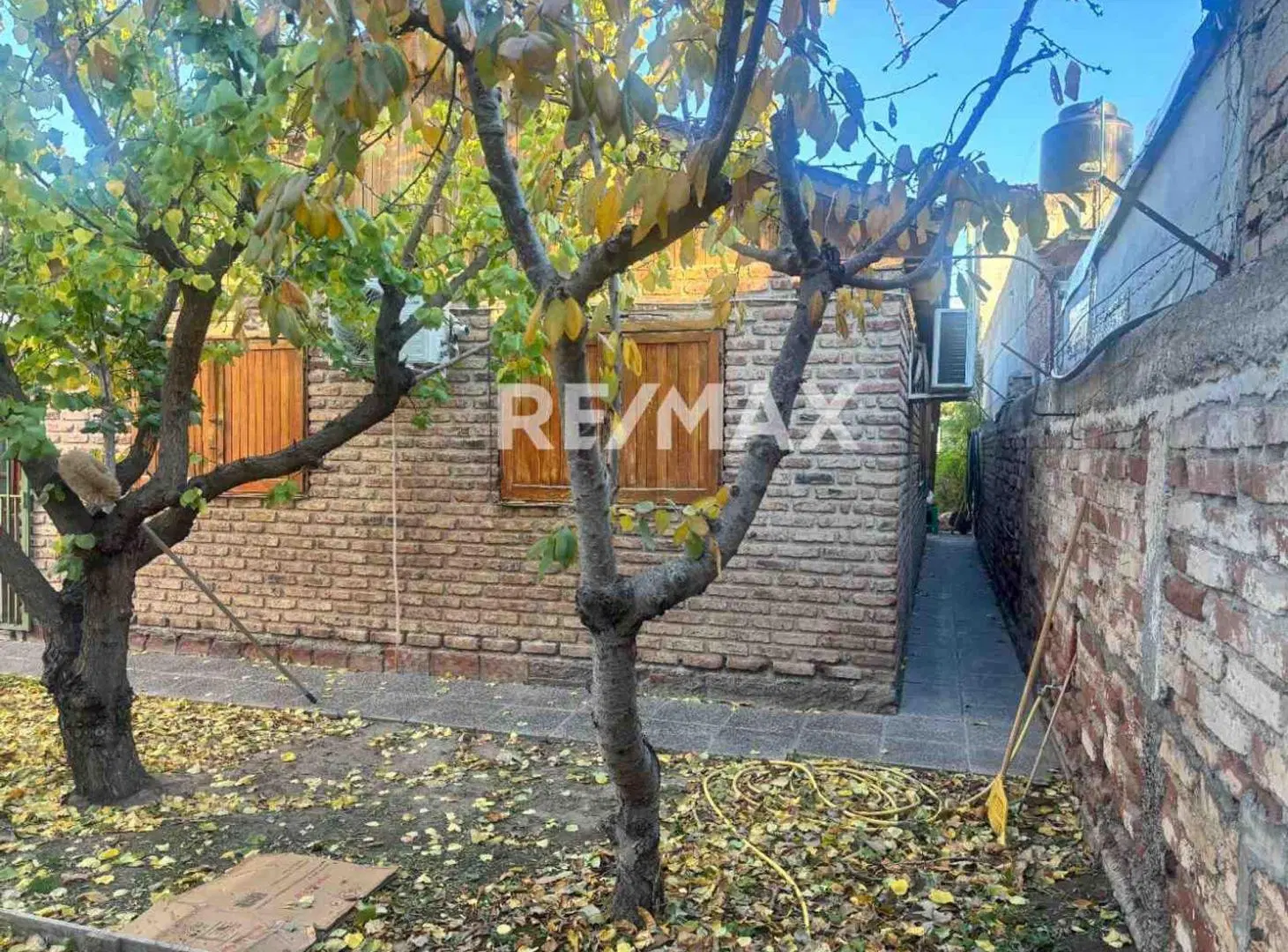 VENTA CASA B° HUILICHES EN TERRENO APTO DESARROLLO 5