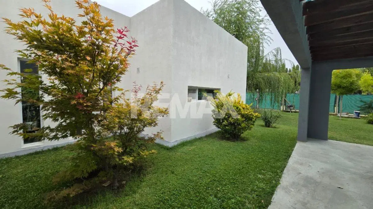 CASA 3 DORM EN VENTA,B° Cerrado La Ribera,Plottier 4