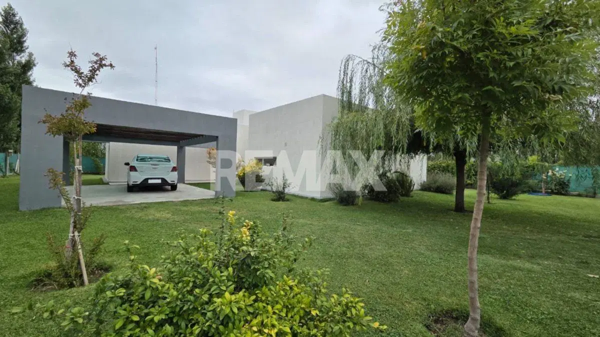 CASA 3 DORM EN VENTA,B° Cerrado La Ribera,Plottier 5