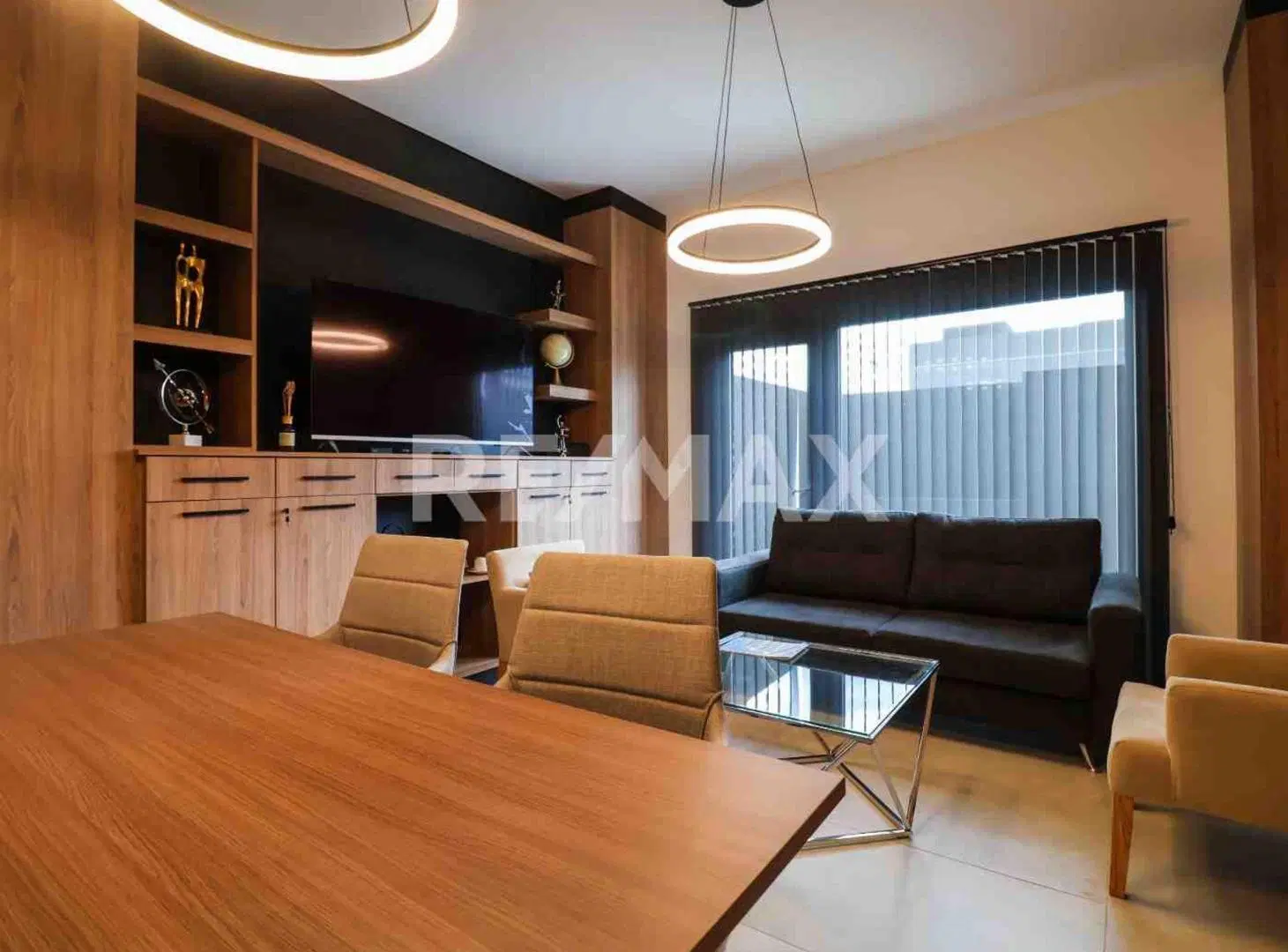Oficina en VENTA planta baja, Gatica 498, Neuquen 3