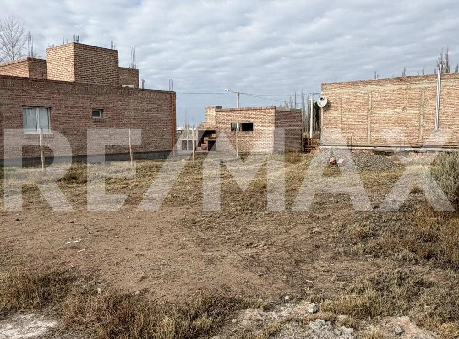 TERRENO BARRIO LOS FRUTALES 303M2 NEUQUEN 5