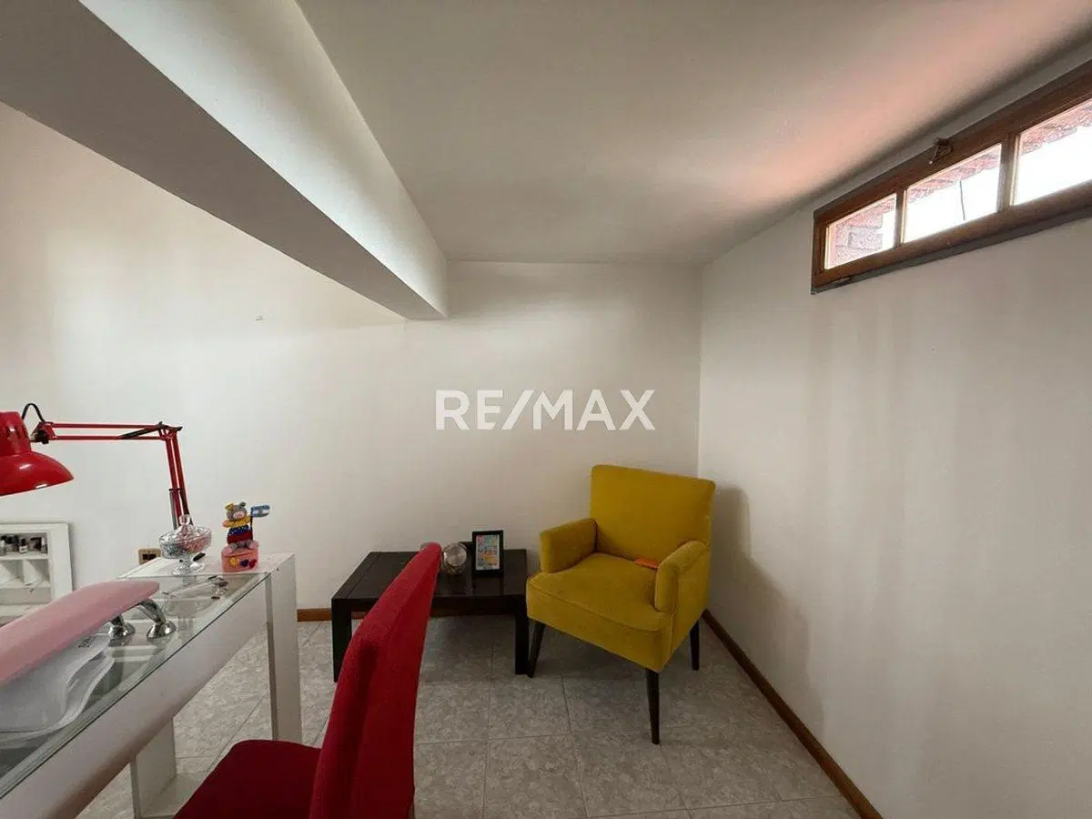 Casa 3 dormis + local + galpon en venta Neuquen 5