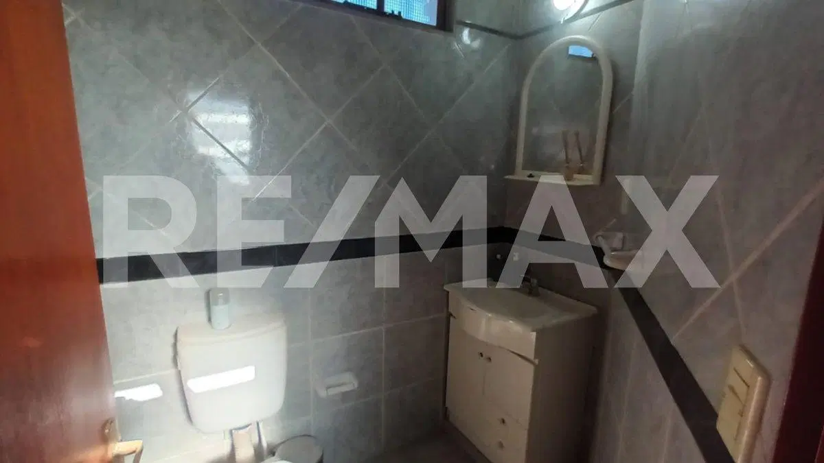 VENTA CASA 5 DORMITORIOS - CENTENARIO 5
