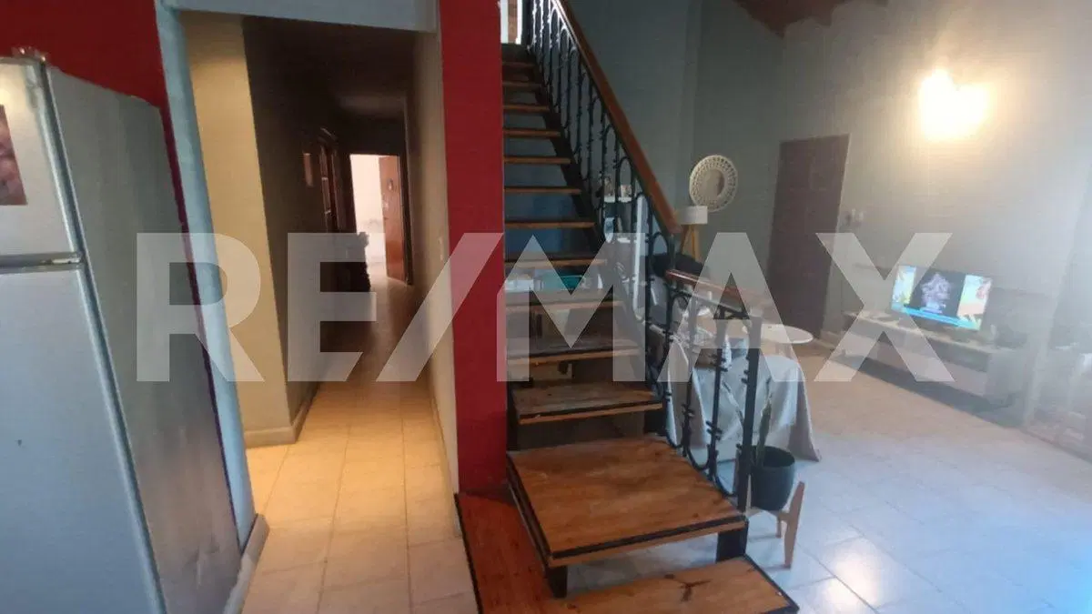 VENTA CASA 5 DORMITORIOS - CENTENARIO 4