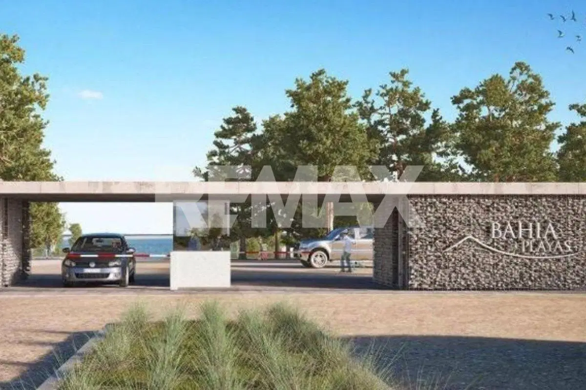 TERRENO EN VENTA BAHÍA DE PLAYAS LAGO MARI MENUCO 4