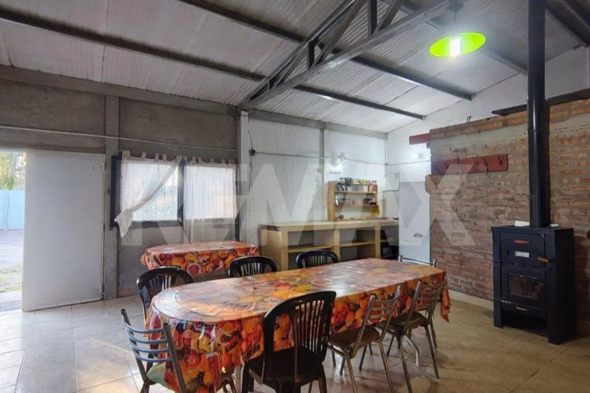 EN VENTA CASA EN Bº LLEQUEN - EL CHOCÓN 8