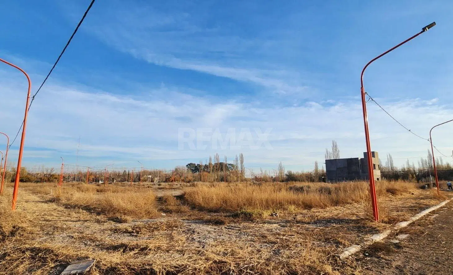 TERRENO EN VENTA 402 m2 PUEBLO NORTE CIPOLLETTI 4