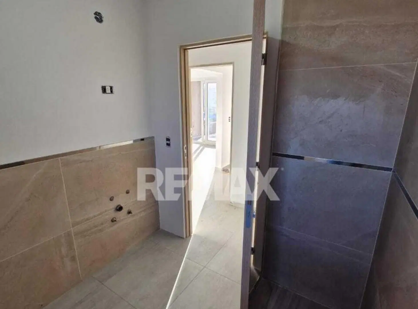 VENTA DUPLEX EN BARRIO FULCINITI CENTENARIO 3