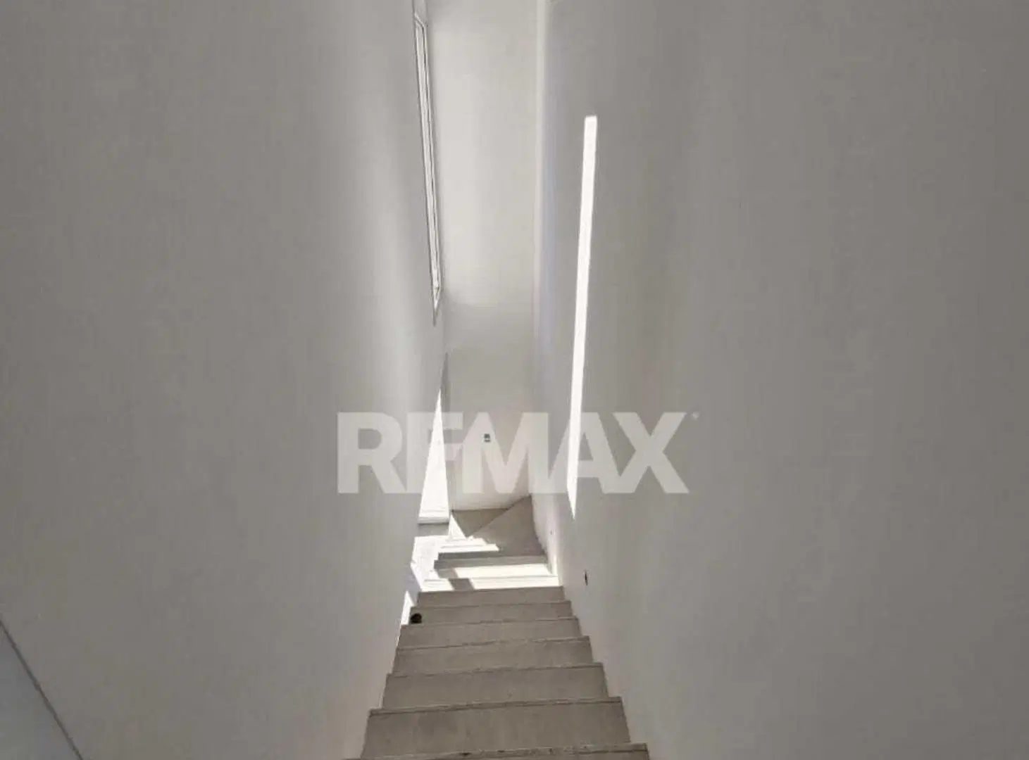 VENTA DUPLEX EN BARRIO FULCINITI CENTENARIO 5