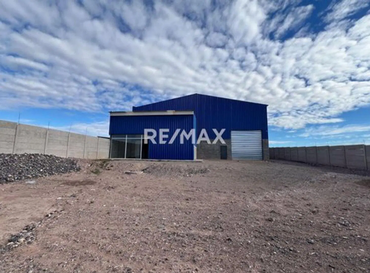 SE VENDE GALPON EN PARQUE INDUSTRIAL CENTENARIO 2