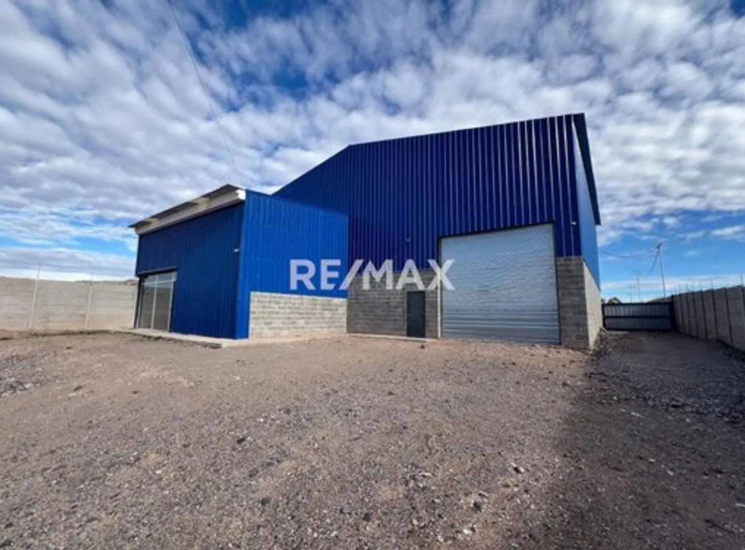 SE VENDE GALPON EN PARQUE INDUSTRIAL CENTENARIO 5