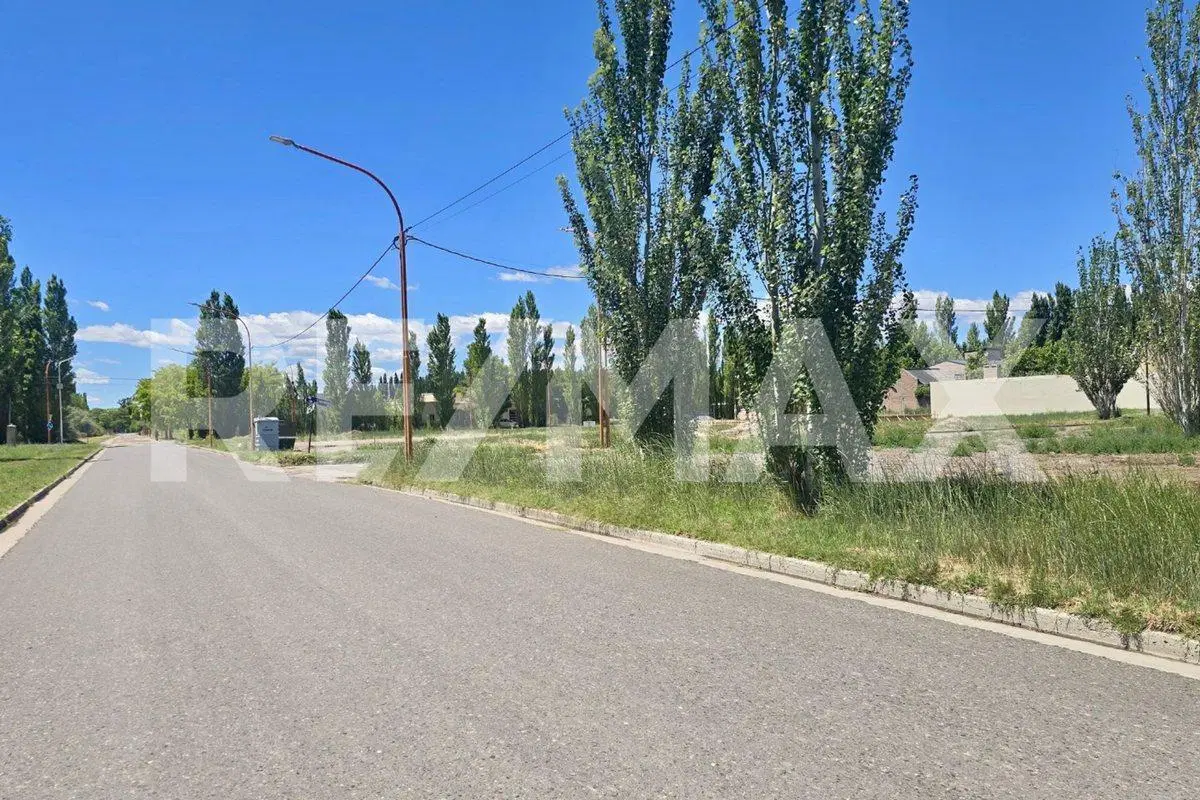 Terreno en esquina Venta! B. Manzanar Cipolletti 3
