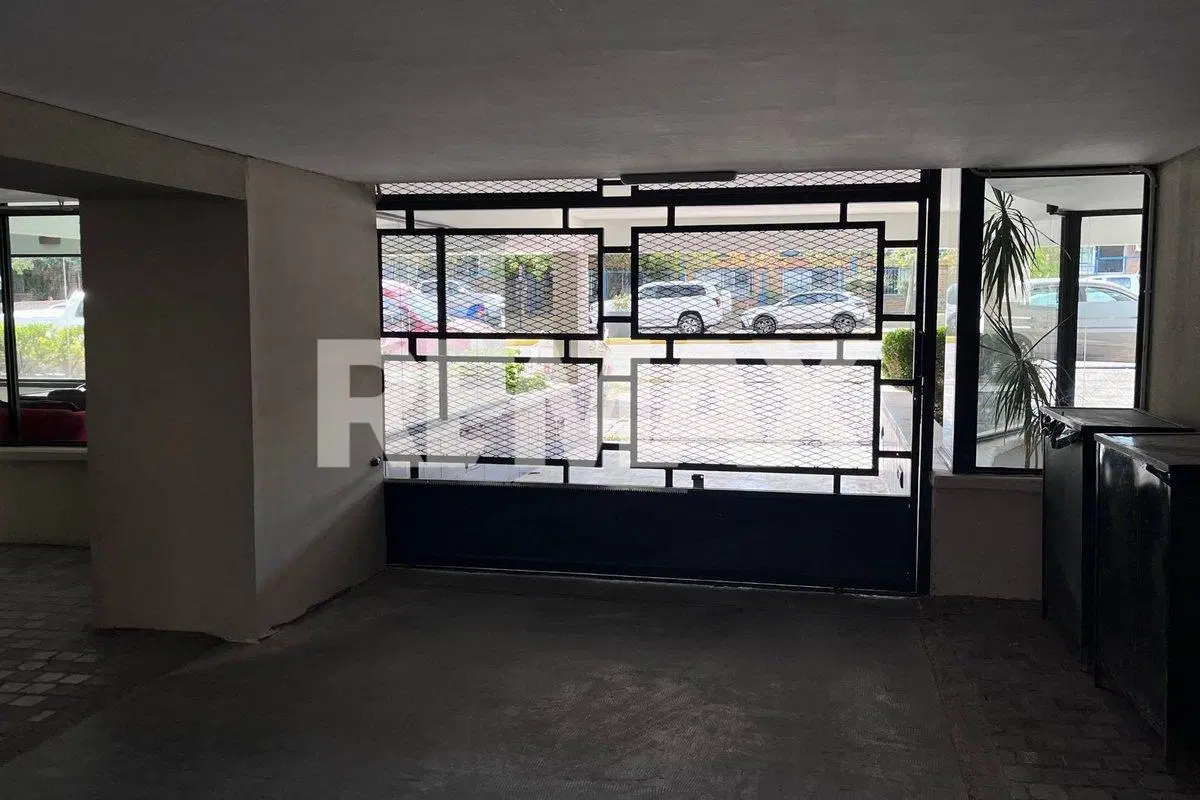 COCHERA EN VENTA SOBRE CALLE LELOIR NEUQUÉN 3