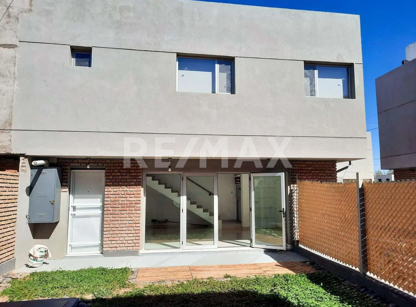 VENTA DUPLEX 3 DORMITORIOS CALLE BOERR 3334 NQN 5