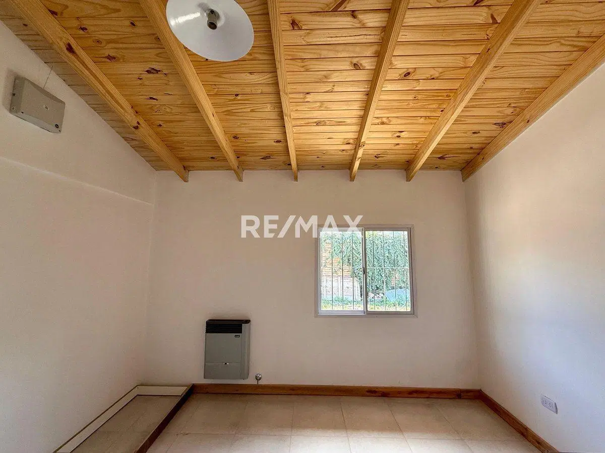 Casa 2 dormitorios en venta B° Costa Río 8