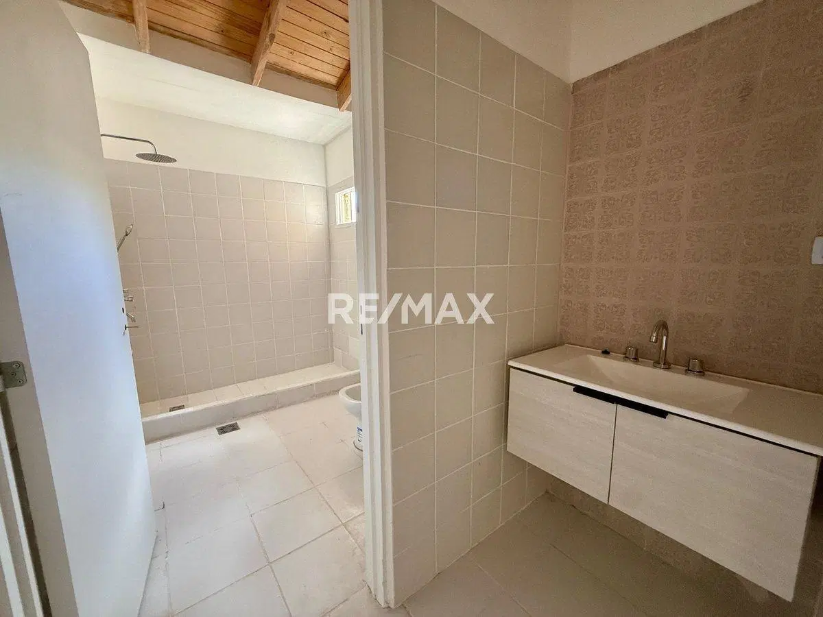Casa 2 dormitorios en venta B° Costa Río 3
