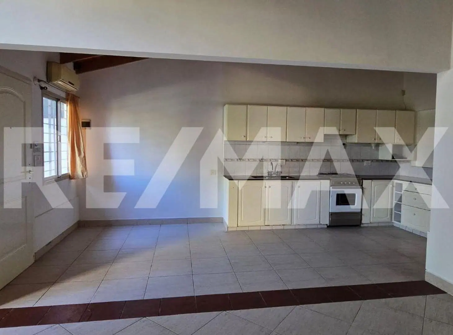 CASA EN ALQUILER DOS DORMITORIOS - NEUQUÉN 2