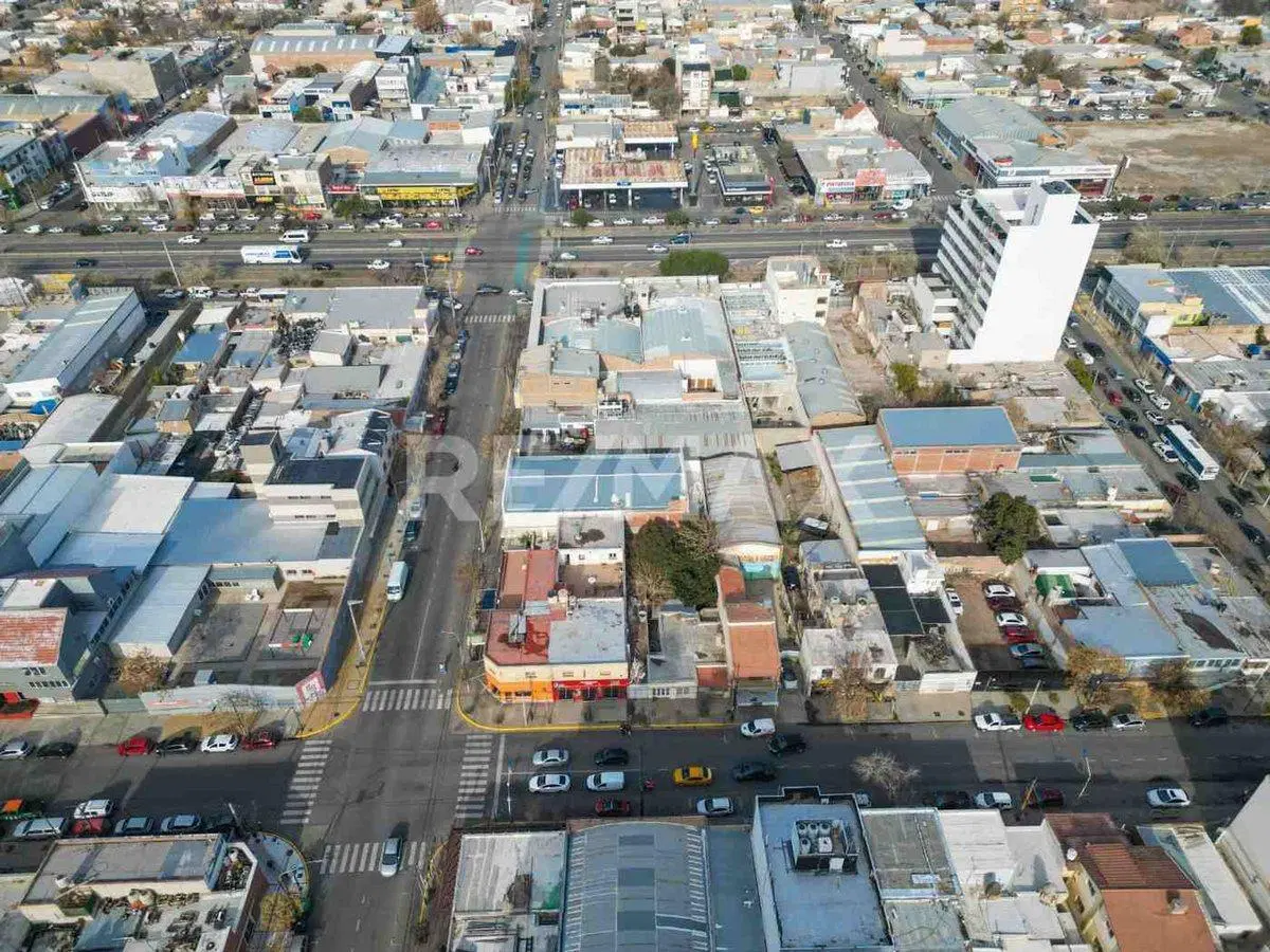 VENTA TERRENO APTO COMERCIAL - PERITO MORENO 8