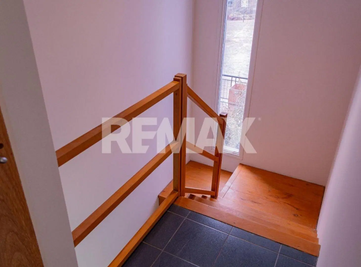 VENTA CASA 3 DORM C/PILETA Y QUINCHO  NQN 5
