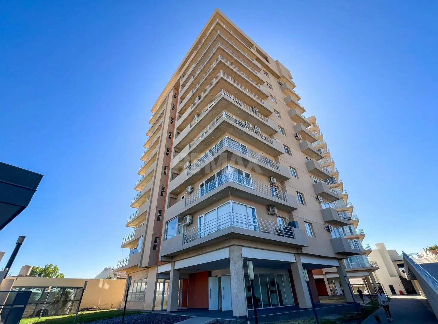 Venta dpto 2 dorm Jardines de Esmeralda Cipolletti 4
