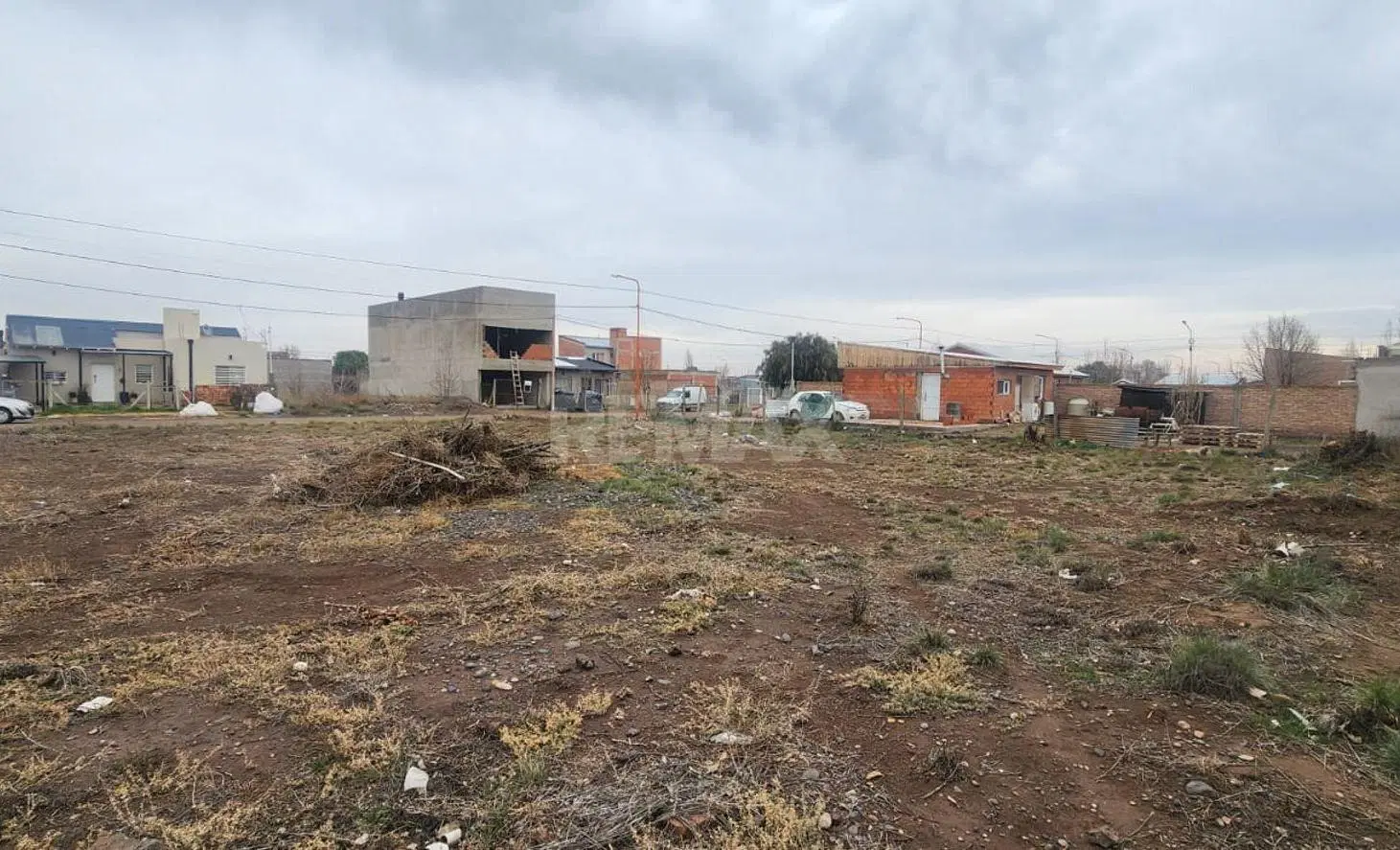LOTE EN VENTA  750 m2 en GENERAL FERNANDEZ ORO 4