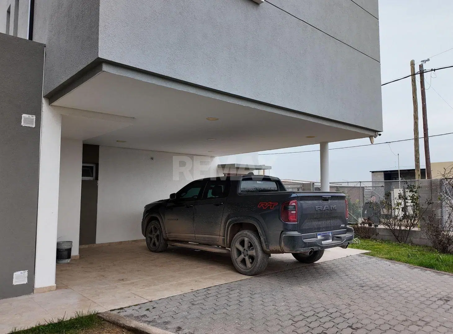Alquiler casa gerencial con pileta Plottier 4