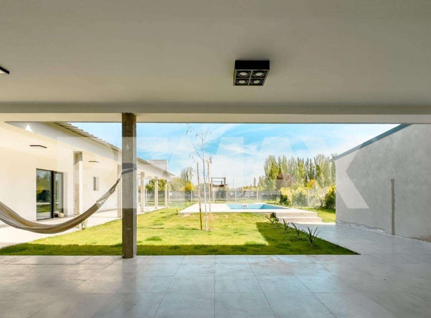 Foto de VENTA CASA LOS CANALES DE PLOTTIER, imagen 3