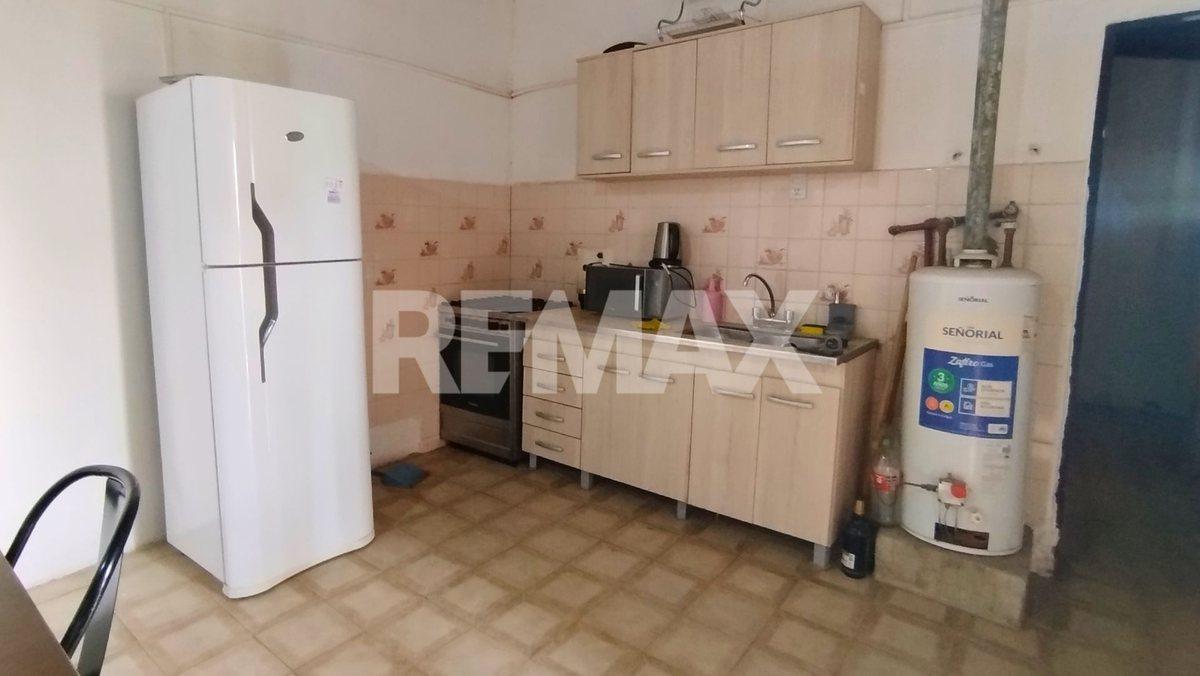 Foto de EN VENTA CASA + 2 DEPTOS CINCO SALTOS, imagen 3