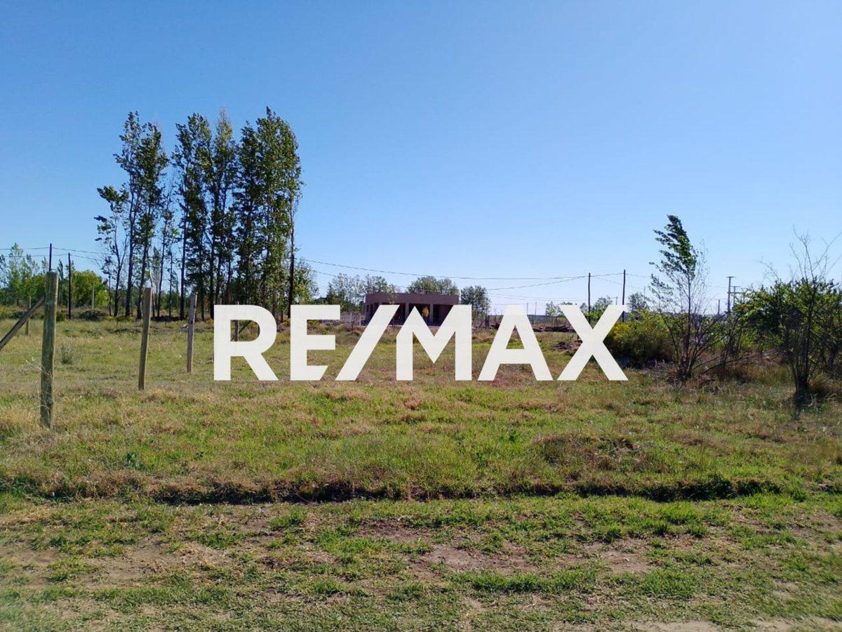 Foto de LOTE 250M2, JARDINES DE LIMAY, PLOTTIER, imagen 2